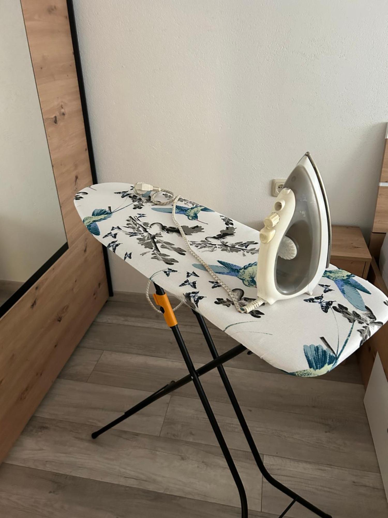 Erna Apartment *